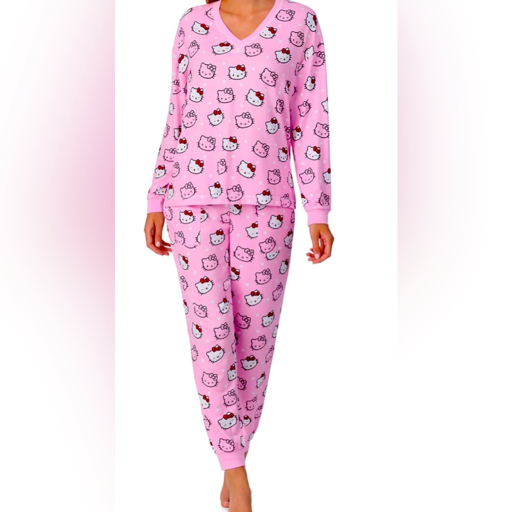 Hello Kitty Pajama Set. Size L. Nwt